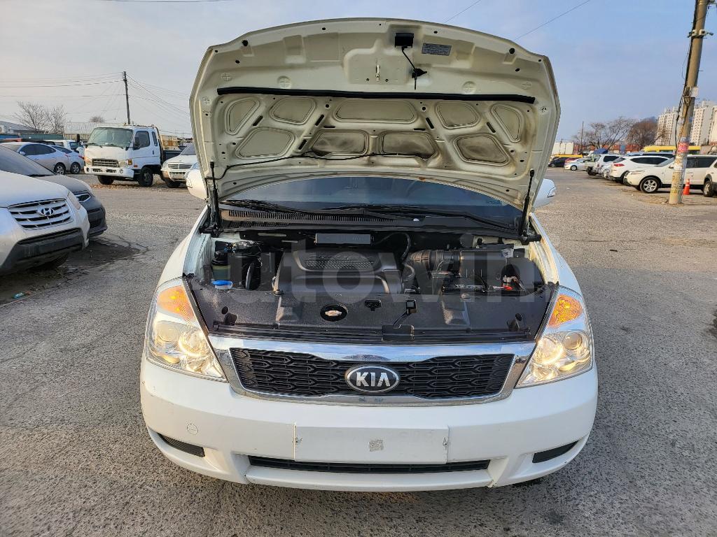 2013 KIA GRAND CARNIVAL R GX AUTO - 15