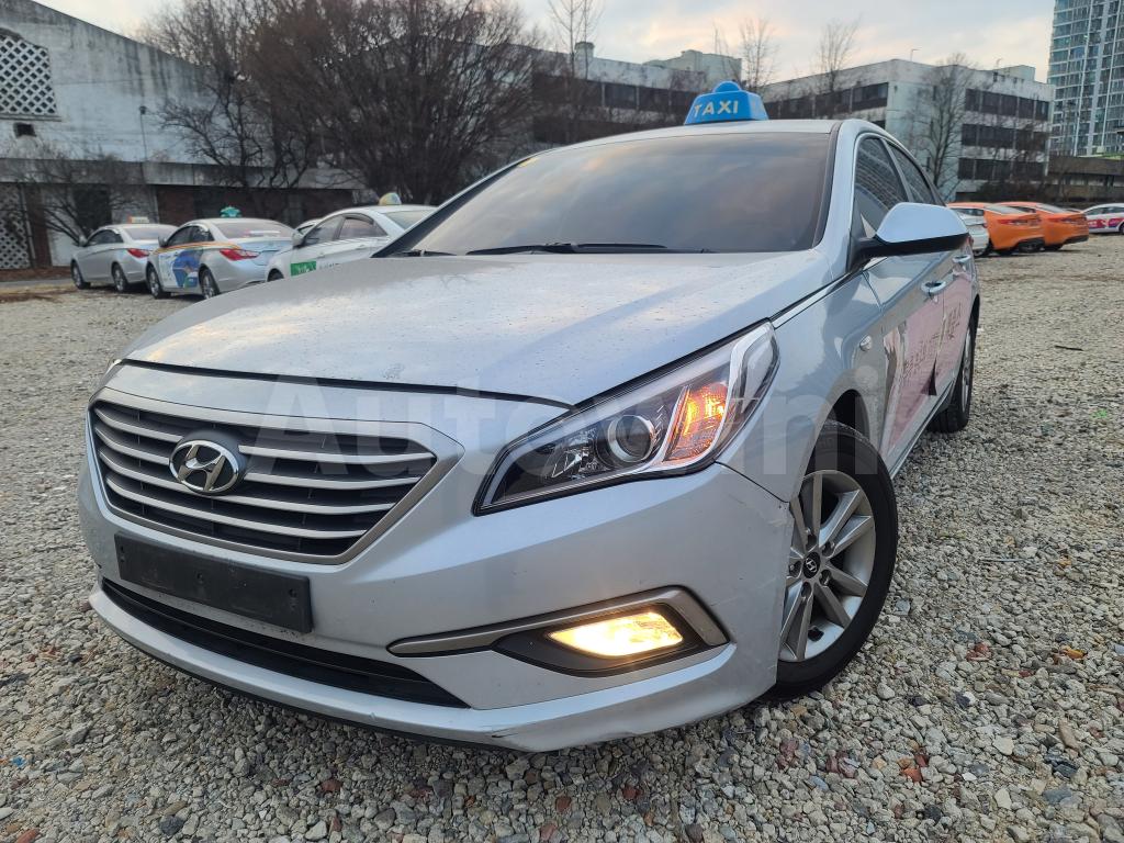 KMHE341DBJA455459 2018 HYUNDAI LF SONATA TAXI 18/18 REAL MILEAGE-0