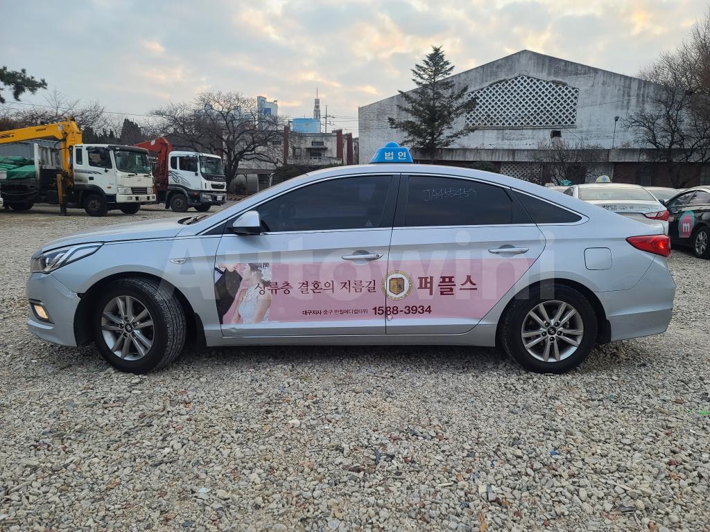 KMHE341DBJA455459 2018 HYUNDAI LF SONATA TAXI 18/18 REAL MILEAGE-1