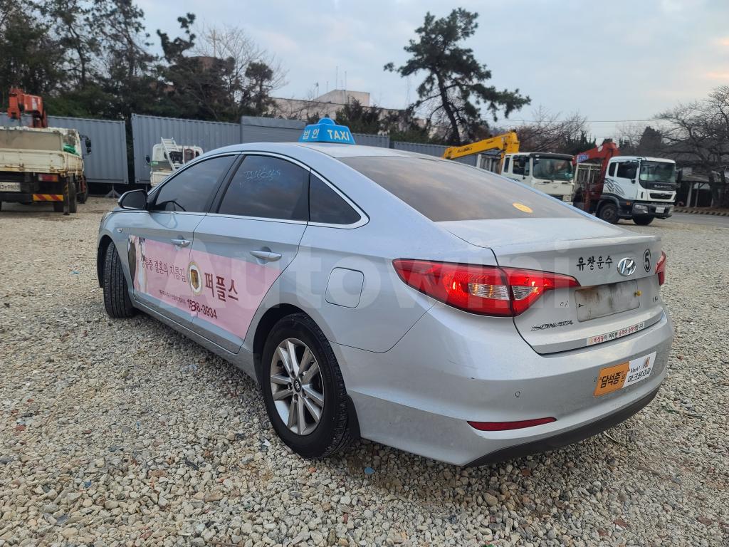 KMHE341DBJA455459 2018 HYUNDAI LF SONATA TAXI 18/18 REAL MILEAGE-2