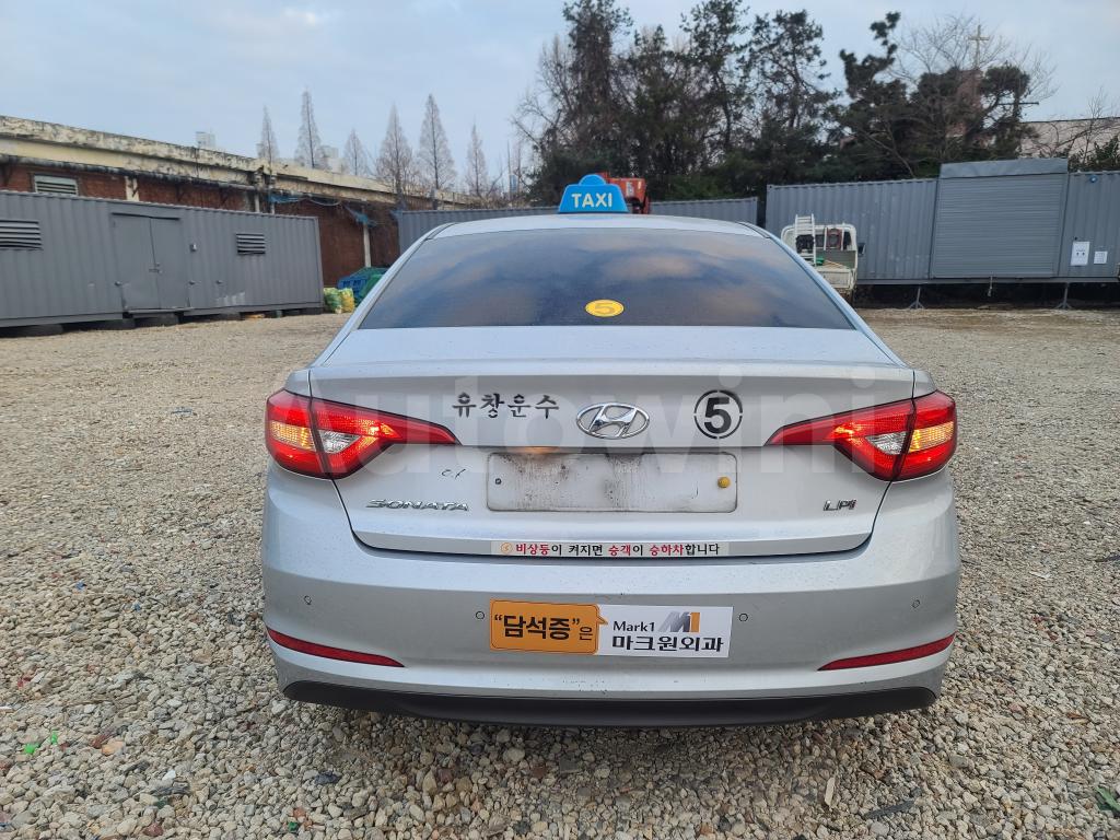 KMHE341DBJA455459 2018 HYUNDAI LF SONATA TAXI 18/18 REAL MILEAGE-3