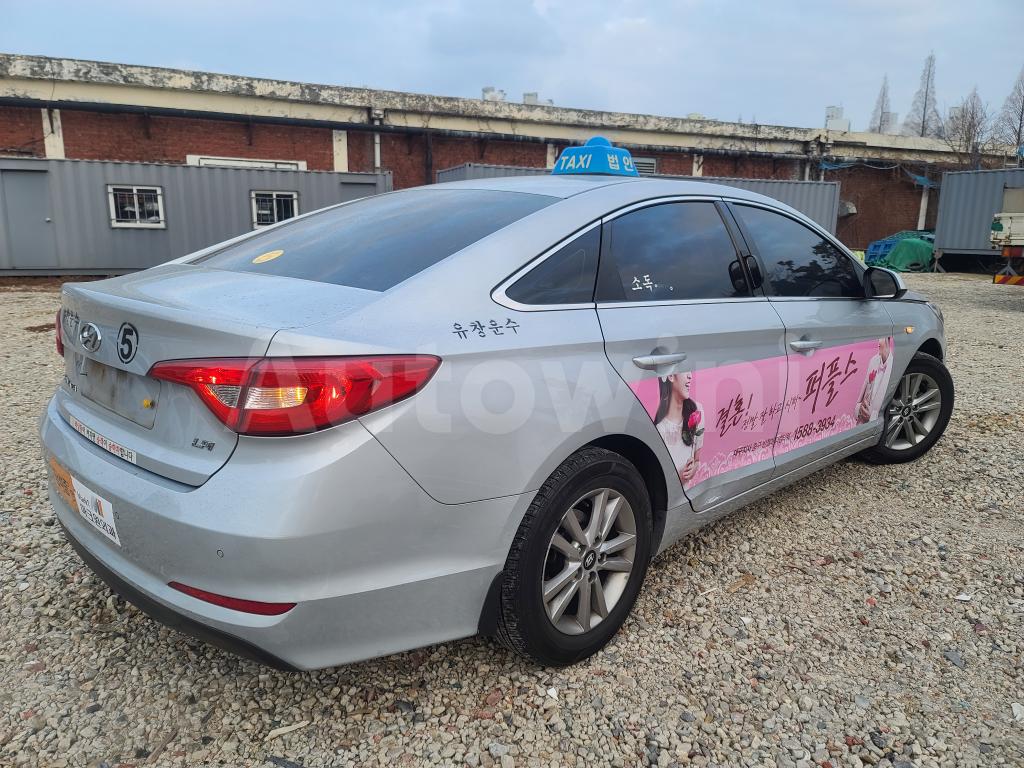 KMHE341DBJA455459 2018 HYUNDAI LF SONATA TAXI 18/18 REAL MILEAGE-4