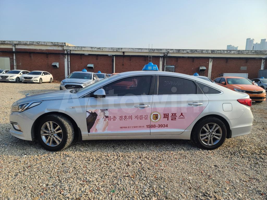 KMHE341DBJA455461 2018 HYUNDAI LF SONATA TAXI 18/18 REAL MILEAGE-1