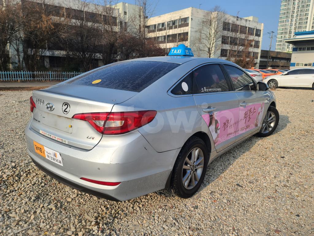 KMHE341DBJA455461 2018 HYUNDAI LF SONATA TAXI 18/18 REAL MILEAGE-4