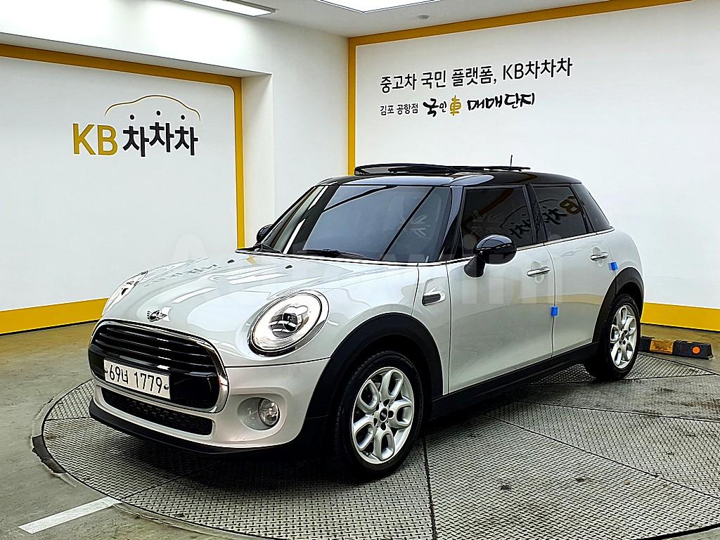 WMWXV3108JTC99172 2018 MINI COOPER D 1.5 5-DOOR HIGH 3RD GEN-0