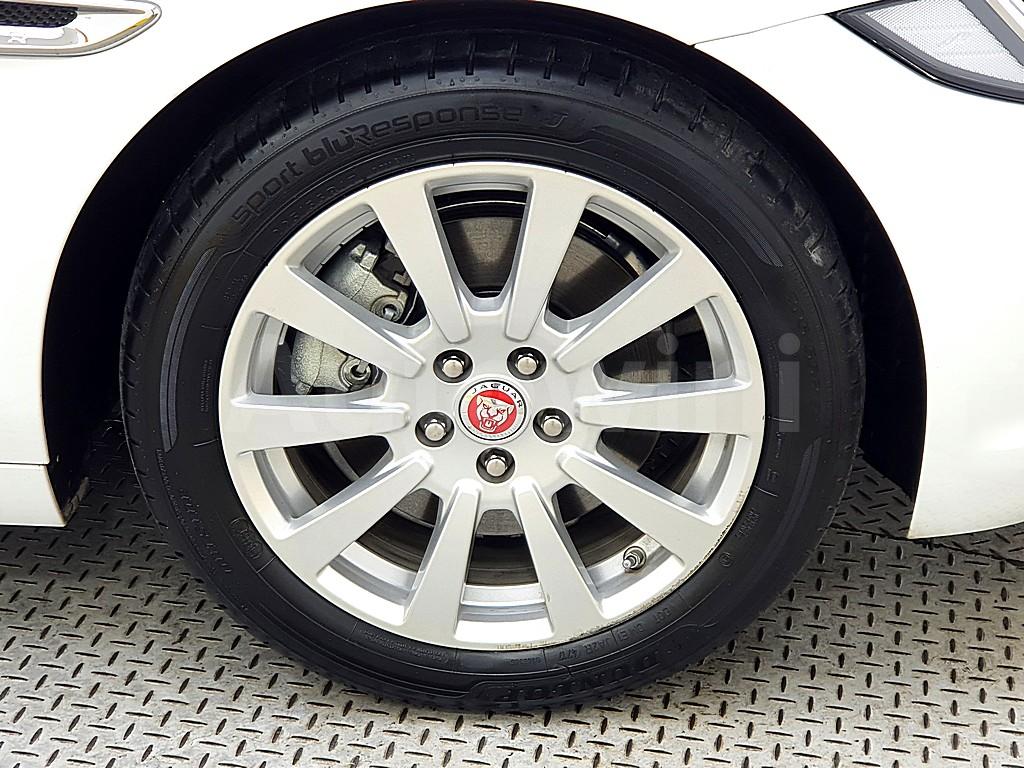2018 JAGUAR XE 2.0D PRESTIGE - 16