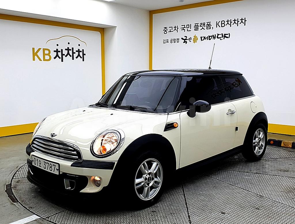 WMWSU3103BT017418 2011 MINI COOPER 1.6 3-DOOR BASIC TYPE-0
