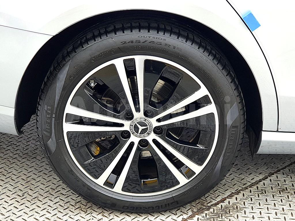 E-Class S214 Performance Wheels & Tires Mercedes-Benz - Mercteil