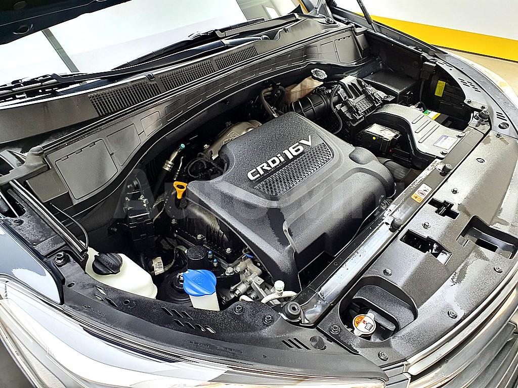KMHSR81XBHU188213 2017 HYUNDAI  MAXCRUZ E-VGT R2.2 PRESTIGE-5