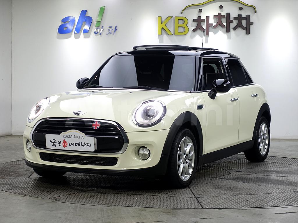 WMWXV3107JTE92669 2018 MINI COOPER D 1.505DOOR HI 3GEN-0