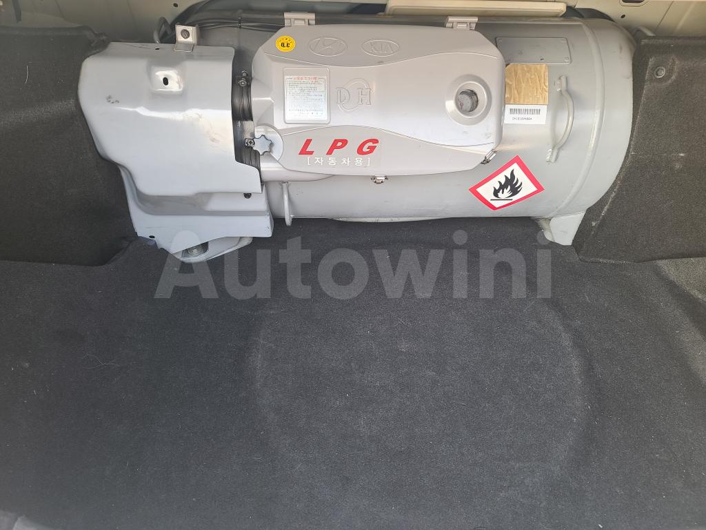 2016 HYUNDAI YF SONATA THE BRILLIANT LPG - 31