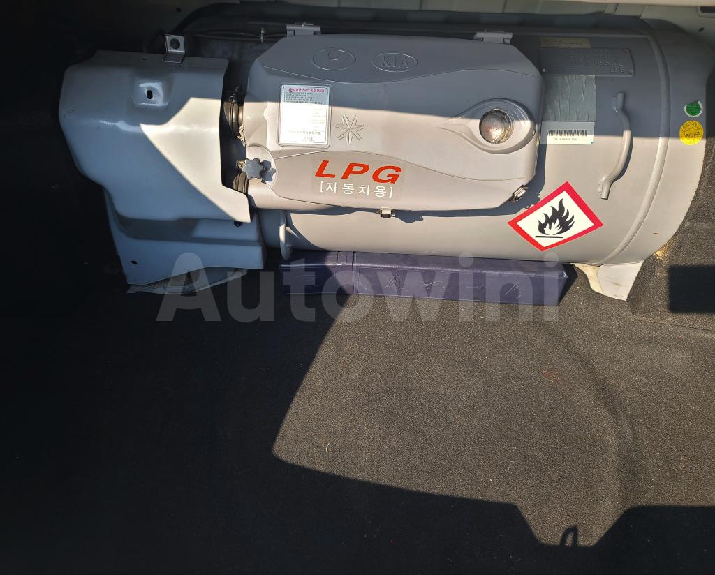 2016 HYUNDAI YF SONATA THE BRILLIANT LPG - 30