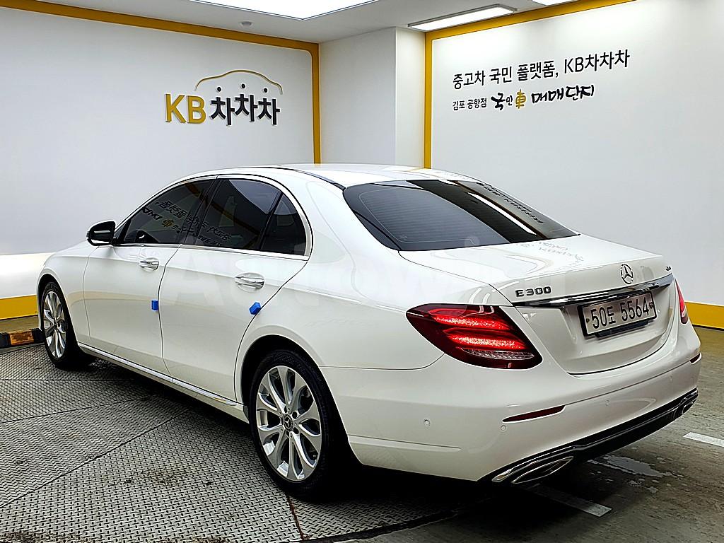 2018 MERCEDES BENZ E CLASS W213 E200 AVANT-GARDE - 4