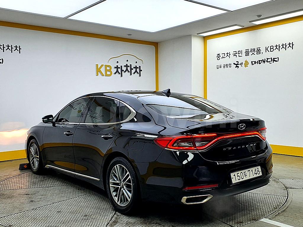 KMHF141RBJA149485 2018 HYUNDAI GRANDEUR IG AZERA 2.2 DIESEL PREMIUM-3