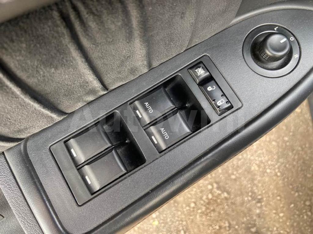 2010 CHRYSLER 300C FUNERAL COACH SUNR/NAVI/CAMAT - 29
