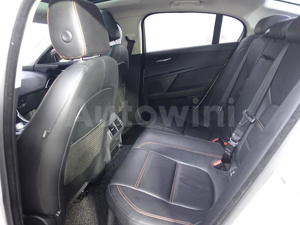 2016 JAGUAR XE 2.0T - 9