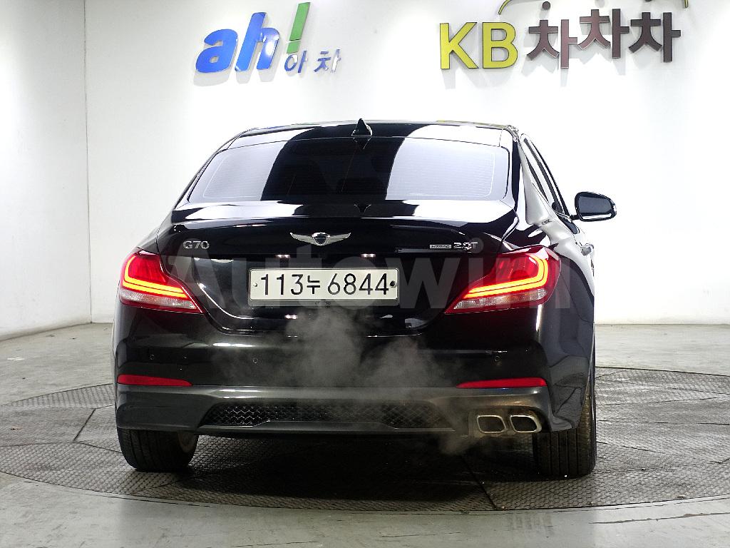 KMTG341ADLU065989 2020 GENESIS G70 2.0T AWD ELITE-2