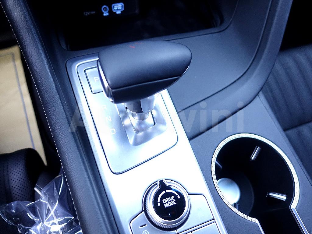 2020 GENESIS G70 2.0T AWD ELITE - 12