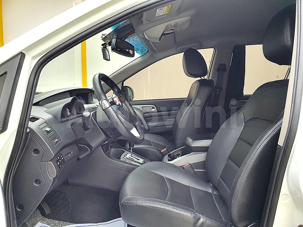 2019 SSANGYONG KORANDO TURISMO 4WD 9 SEATER EXTREME - 8