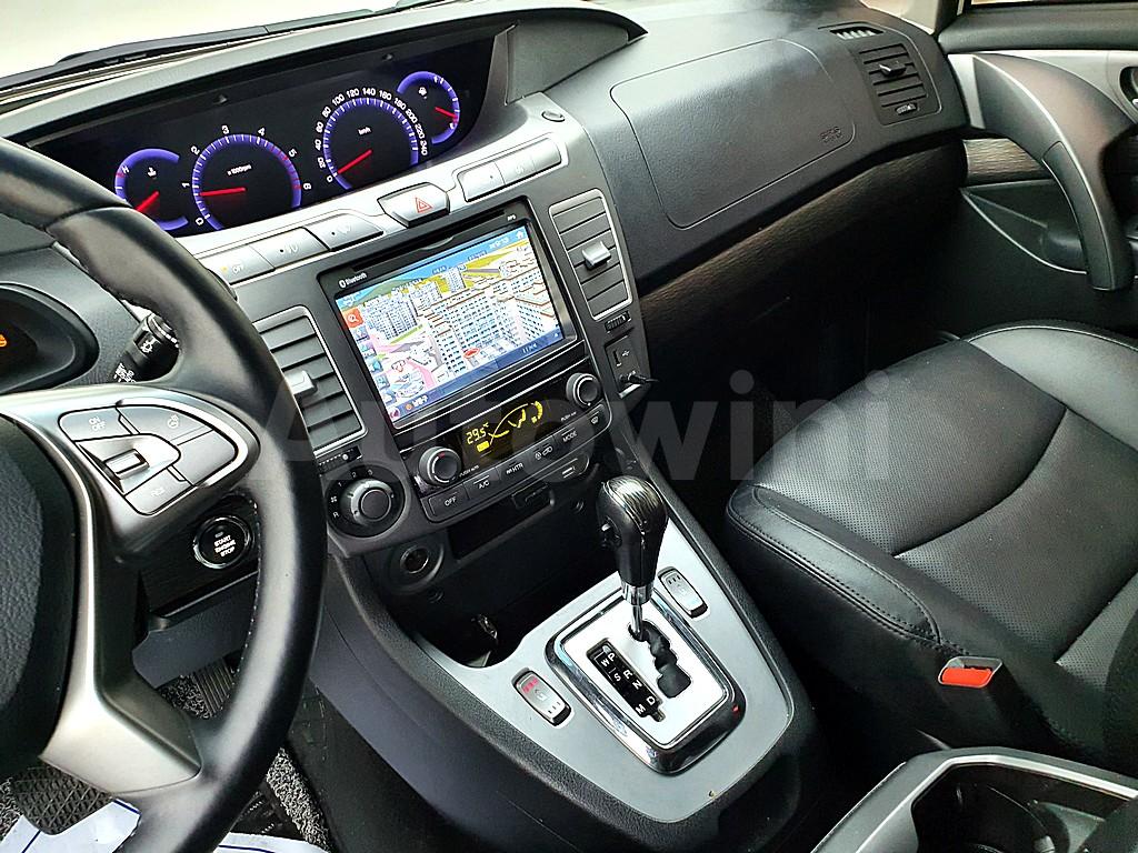 2019 SSANGYONG KORANDO TURISMO 4WD 9 SEATER EXTREME - 10