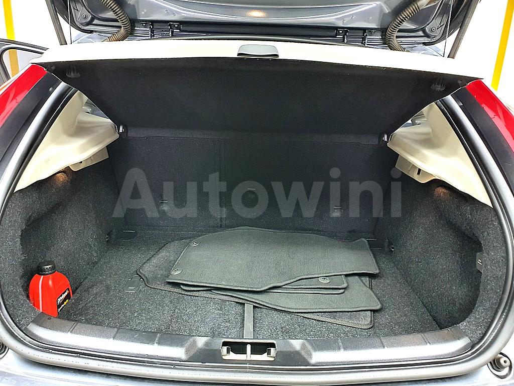 2014 VOLVO V40 D2 - 17