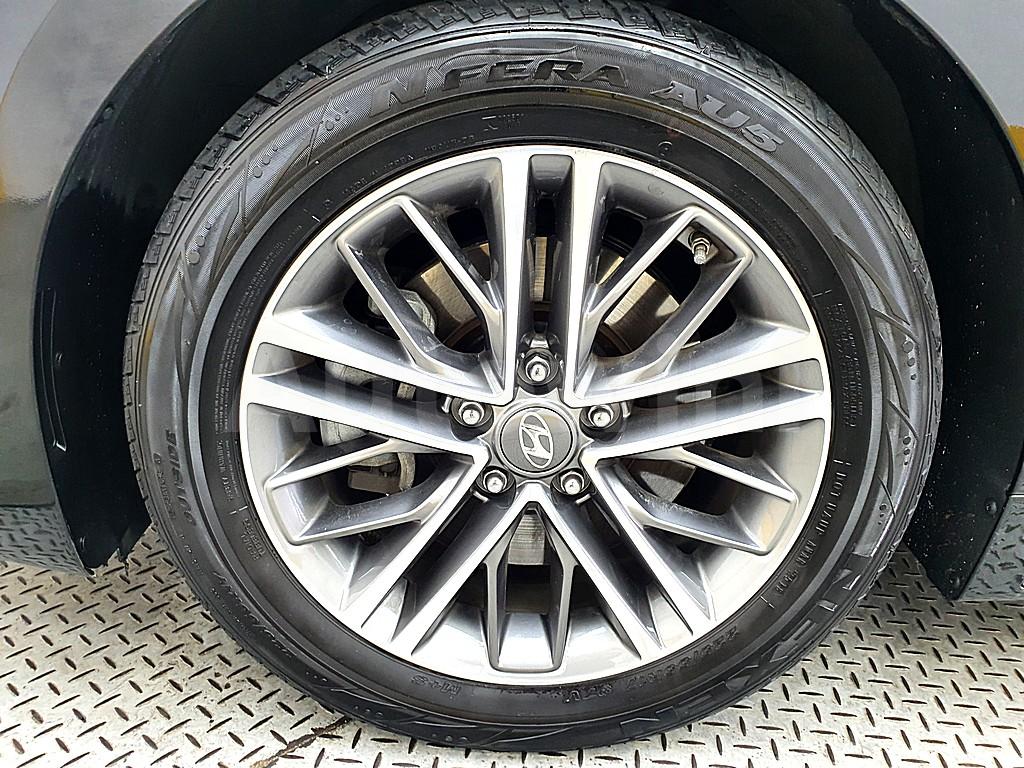 2019 HYUNDAI GRANDEUR IG AZERA 2.2 DIESEL PREMIUM - 18