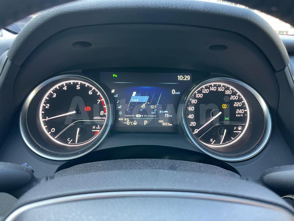 2019 TOYOTA  CAMRY XLE FULL OPTION - 11