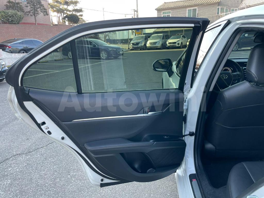 2019 TOYOTA  CAMRY XLE FULL OPTION - 14
