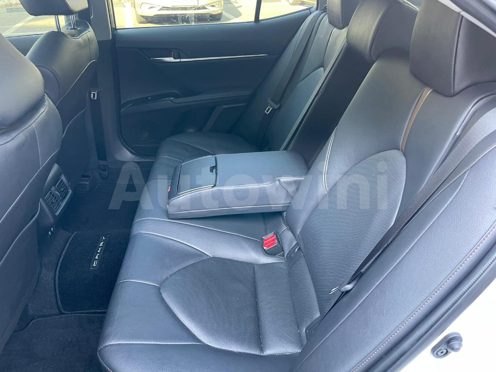 2019 TOYOTA  CAMRY XLE FULL OPTION - 21