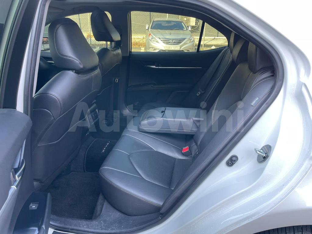 2019 TOYOTA  CAMRY XLE FULL OPTION - 22