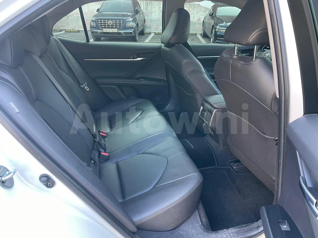 2019 TOYOTA  CAMRY XLE FULL OPTION - 24