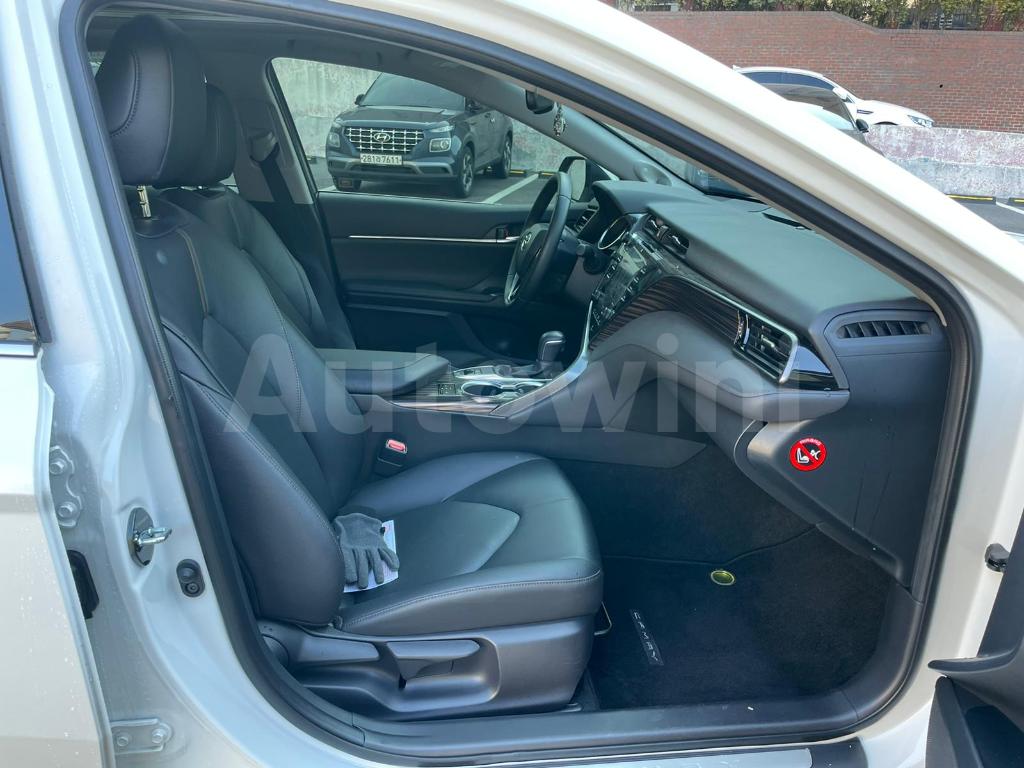 2019 TOYOTA  CAMRY XLE FULL OPTION - 26