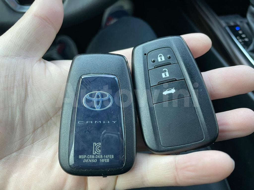 2019 TOYOTA  CAMRY XLE FULL OPTION - 28