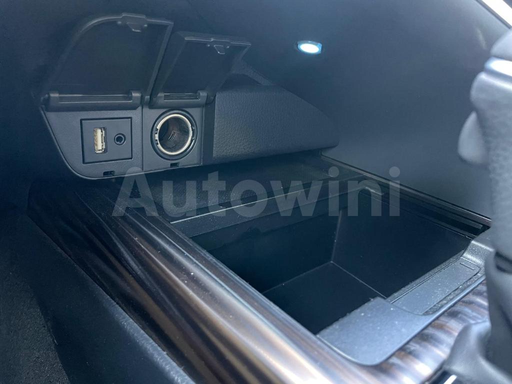 2019 TOYOTA  CAMRY XLE FULL OPTION - 29