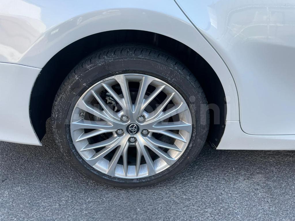 2019 TOYOTA  CAMRY XLE FULL OPTION - 35
