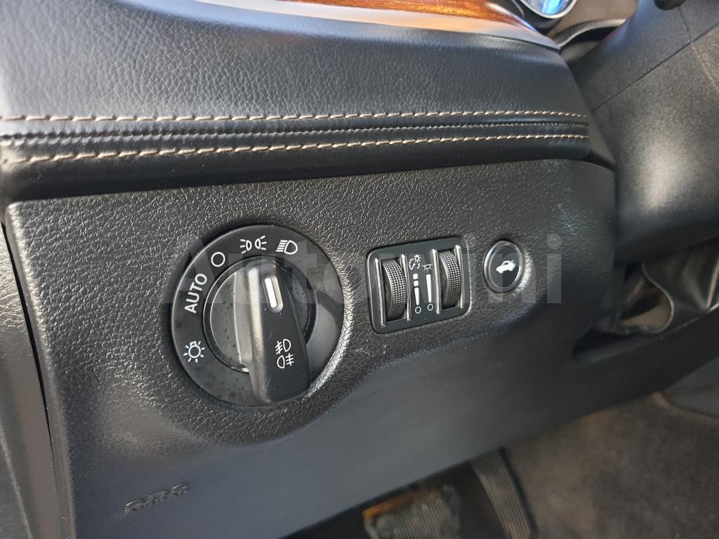 2012 CHRYSLER  300C SUNROOF S.KEY CAMERA NAVI - 33