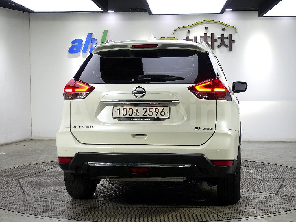 JN1AT2MV4JW000792 2018 NISSAN X TRAIL 2.5 4WD-2