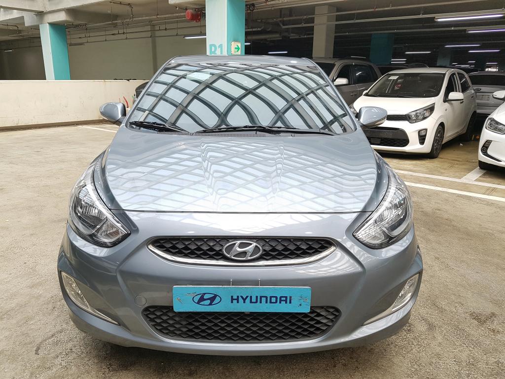 KMHCT41BEKU452782 2019 HYUNDAI ACCENT  G-15R+LED+LEATHER+ANDROID)-2