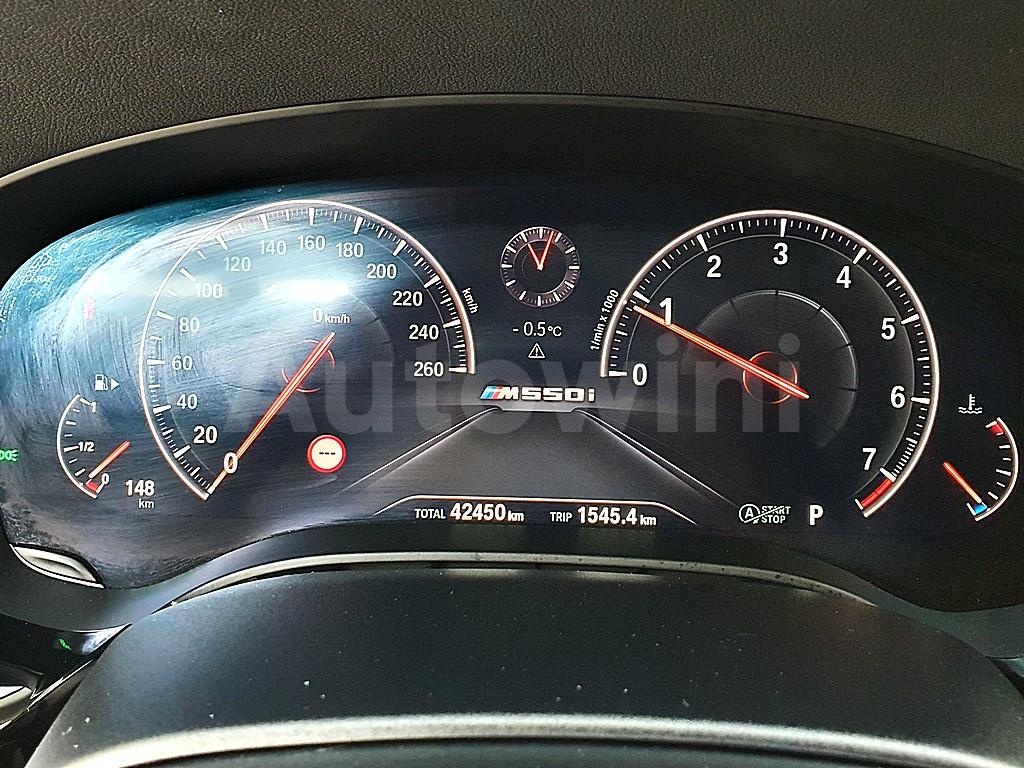 2019 BMW  5 SERIES G30  520I LUXURY - 7