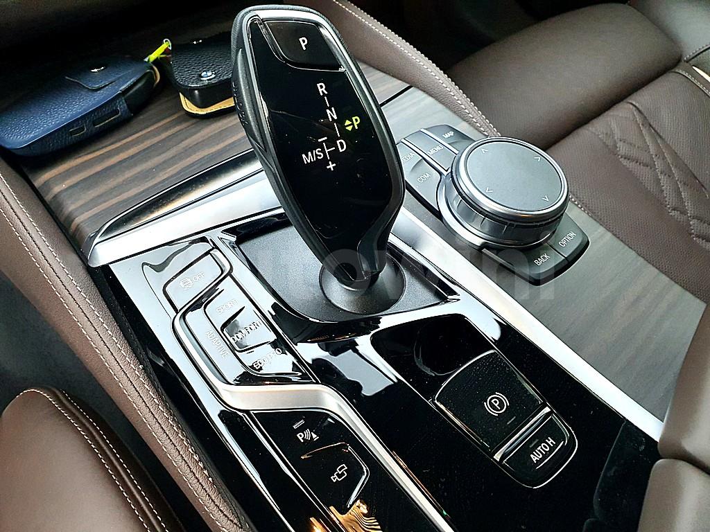 2021 BMW  5 SERIES G30  M550I XDRIVE - 13