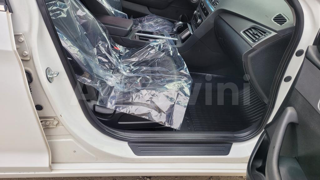 2018 HYUNDAI LF SONATA LPI 2WD A/T - 24