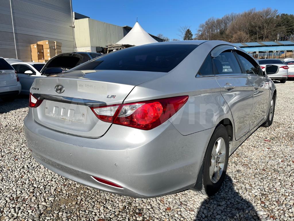 KMHEC41LBGA685862 2016 HYUNDAI YF SONATA THE BRILLIANT LPG TAXI-4