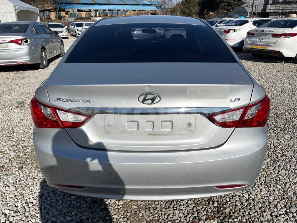 KMHEC41LBGA685862 2016 HYUNDAI YF SONATA THE BRILLIANT LPG TAXI-5