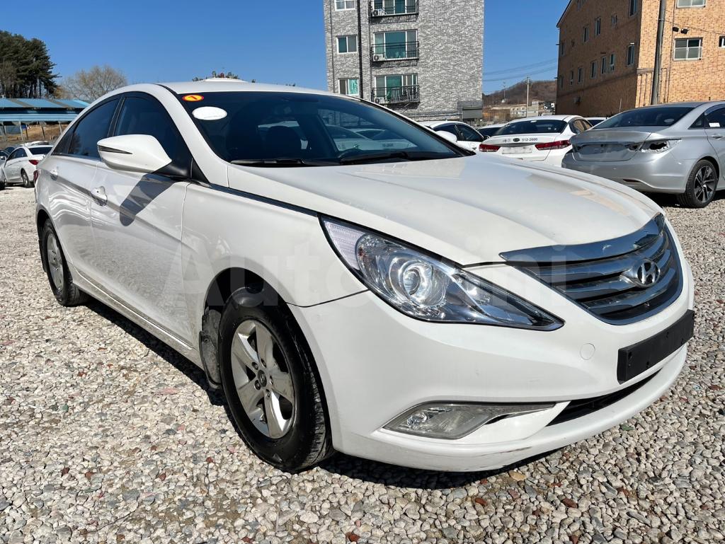 KMHEC41LBGA684535 2016 HYUNDAI YF SONATA THE BRILLIANT LPG TAXI-2