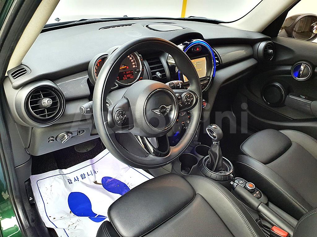 2016 MINI COOPER D 1.5 5-DOOR MID 3RD GEN - 11
