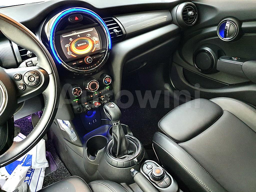 2016 MINI COOPER D 1.5 5-DOOR MID 3RD GEN - 12