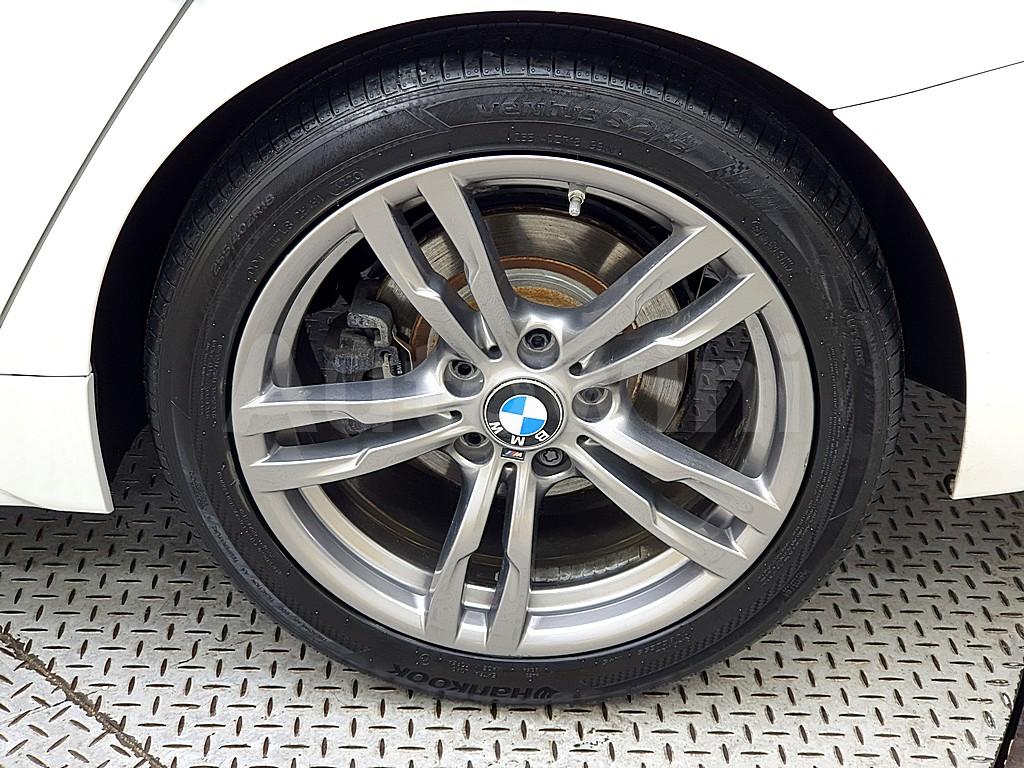 2017 BMW 3 SERIES F30  320I SEDAN M SPORT - 17