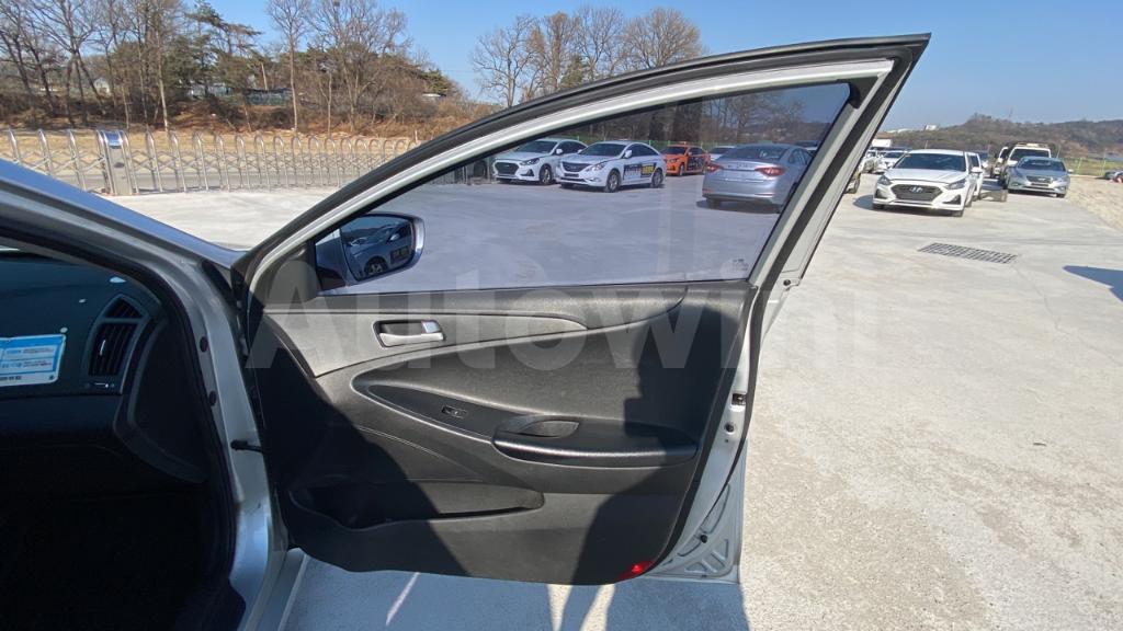 2016 HYUNDAI YF SONATA THE BRILLIANT 16 OF 15 TAXI REAL MILEAGE - 39