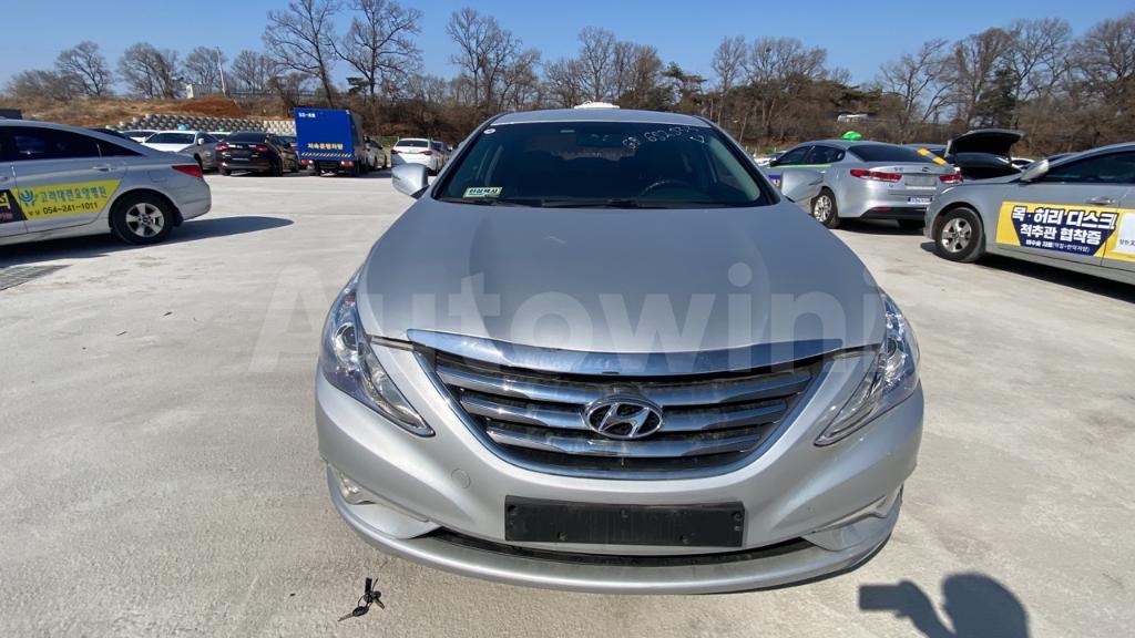 KMHEC41LBGA682833 2016 HYUNDAI YF SONATA THE BRILLIANT 16 OF 15 TAXI REAL MILEAGE-0