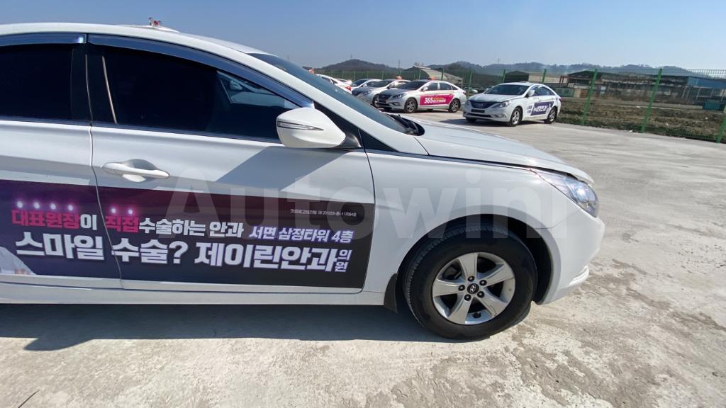 KMHEC41LBGA682883 2016 HYUNDAI YF SONATA THE BRILLIANT 16 OF 15 TAXI REAL MILEAGE-2